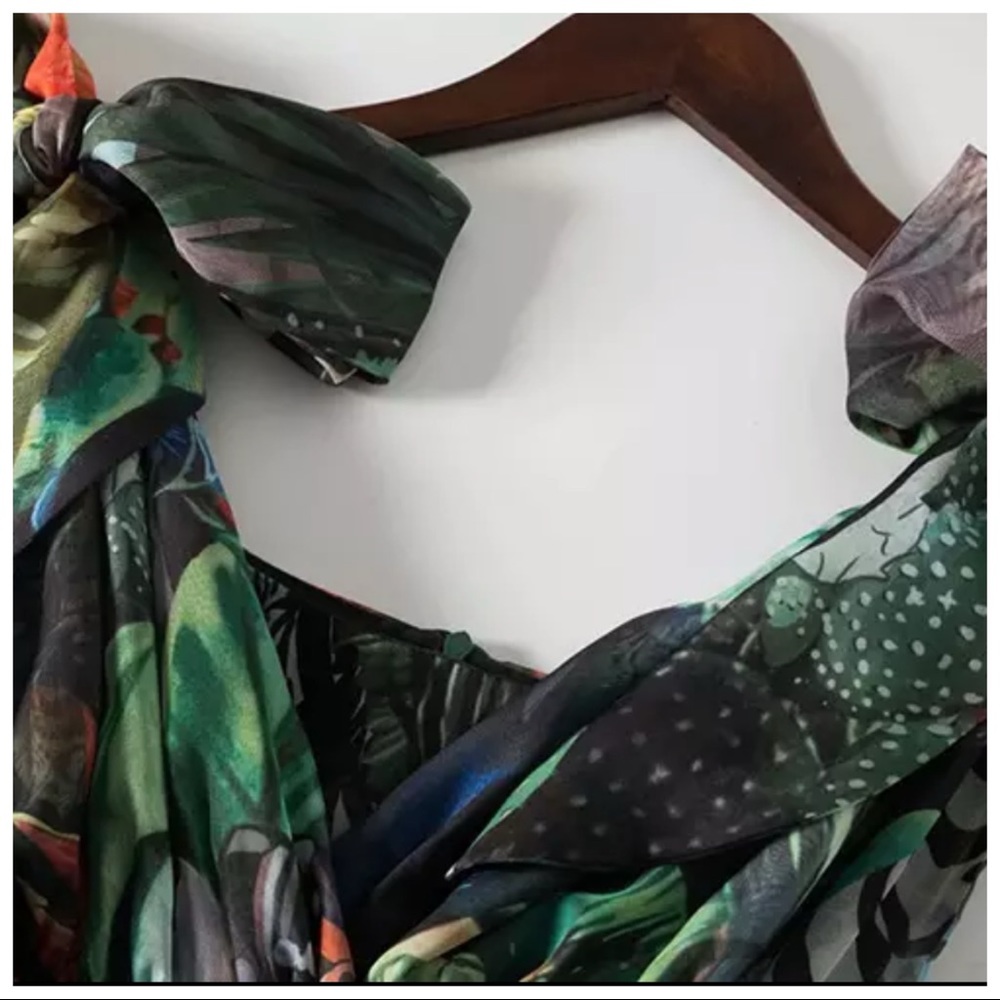 The Nalana Gorgeous Silk Tropical Maxi Dress - Picture 5 of 10